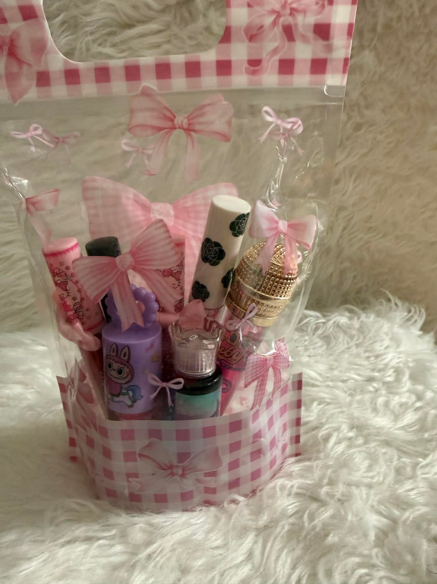 JuCee’s Lipgloss Bundles