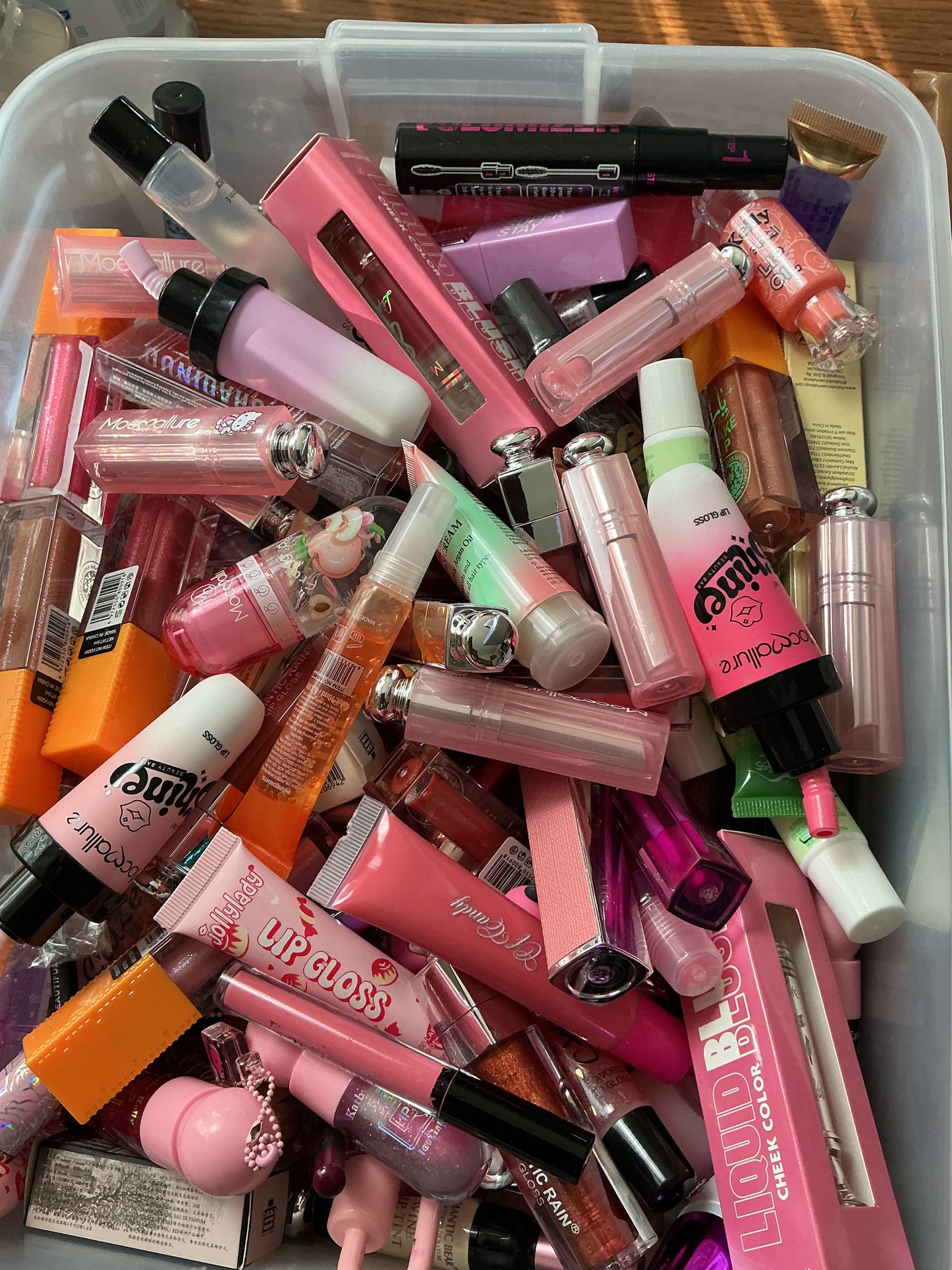JuCee’s Lipgloss Bundles